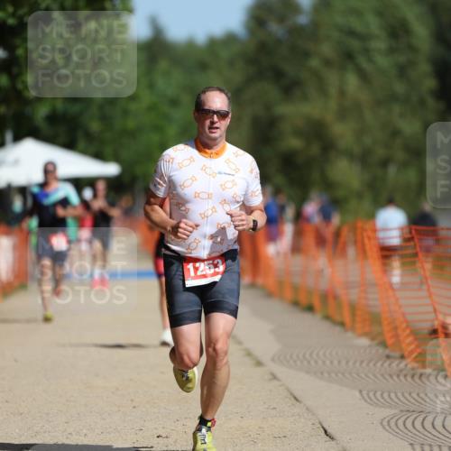 07.09.2025 - 19. Norderstedt Triathlon Michael Strokosch http://msf.ph/oto/8799750 07.09.2025 12:00:17 Laufen 714, 749, 1253 meine-sportfotos.de