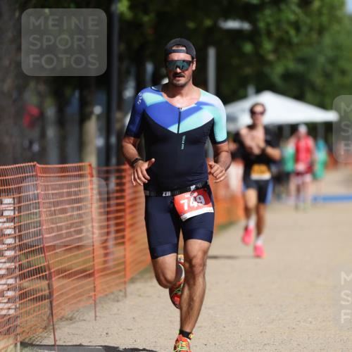 07.09.2025 - 19. Norderstedt Triathlon Michael Strokosch http://msf.ph/oto/8799881 07.09.2025 12:00:24 Laufen 714, 749, 1184 meine-sportfotos.de