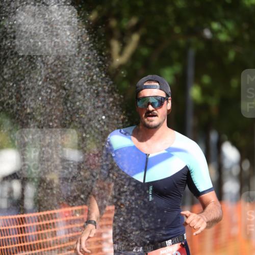 07.09.2025 - 19. Norderstedt Triathlon Michael Strokosch http://msf.ph/oto/8799906 07.09.2025 12:00:25 Laufen 714, 749, 1184 meine-sportfotos.de