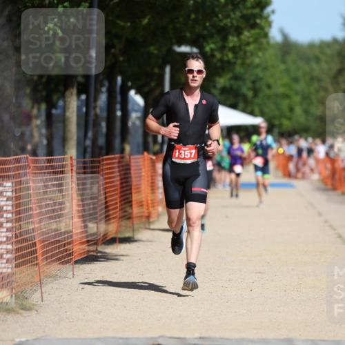 07.09.2025 - 19. Norderstedt Triathlon Michael Strokosch http://msf.ph/oto/8799907 07.09.2025 12:29:58 Laufen 279, 1357 meine-sportfotos.de