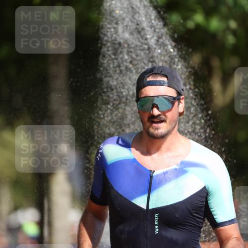 07.09.2025 - 19. Norderstedt Triathlon Michael Strokosch http://msf.ph/oto/8799924 07.09.2025 12:00:26 Laufen 714, 749, 1184 meine-sportfotos.de