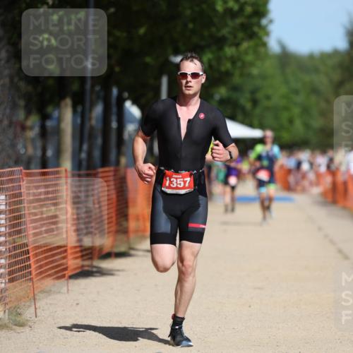 07.09.2025 - 19. Norderstedt Triathlon Michael Strokosch http://msf.ph/oto/8799937 07.09.2025 12:29:58 Laufen 279, 1357 meine-sportfotos.de