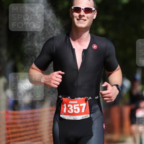 07.09.2025 - 19. Norderstedt Triathlon Michael Strokosch http://msf.ph/oto/8800002 07.09.2025 12:30:00 Laufen 261, 279, 1357 meine-sportfotos.de