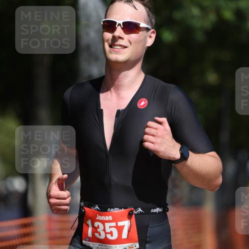 07.09.2025 - 19. Norderstedt Triathlon Michael Strokosch http://msf.ph/oto/8800009 07.09.2025 12:30:01 Laufen 261, 279, 1357 meine-sportfotos.de
