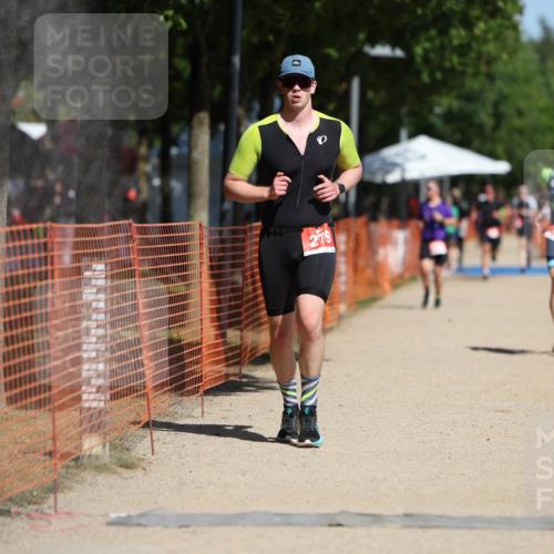 07.09.2025 - 19. Norderstedt Triathlon Michael Strokosch http://msf.ph/oto/8800016 07.09.2025 12:30:02 Laufen 261, 279, 1357 meine-sportfotos.de
