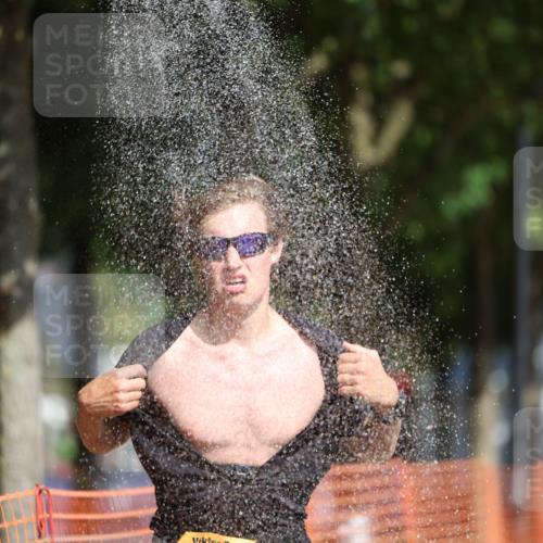 07.09.2025 - 19. Norderstedt Triathlon Michael Strokosch http://msf.ph/oto/8800020 07.09.2025 12:00:30 Laufen 1184 meine-sportfotos.de