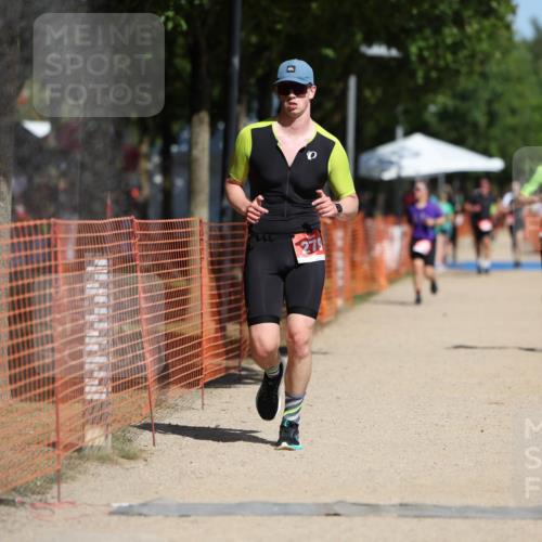 07.09.2025 - 19. Norderstedt Triathlon Michael Strokosch http://msf.ph/oto/8800025 07.09.2025 12:30:02 Laufen 261, 279, 1357 meine-sportfotos.de