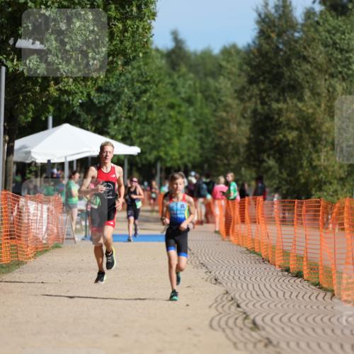 07.09.2025 - 19. Norderstedt Triathlon Michael Strokosch http://msf.ph/oto/8800030 07.09.2025 10:56:45 Laufen 104 meine-sportfotos.de