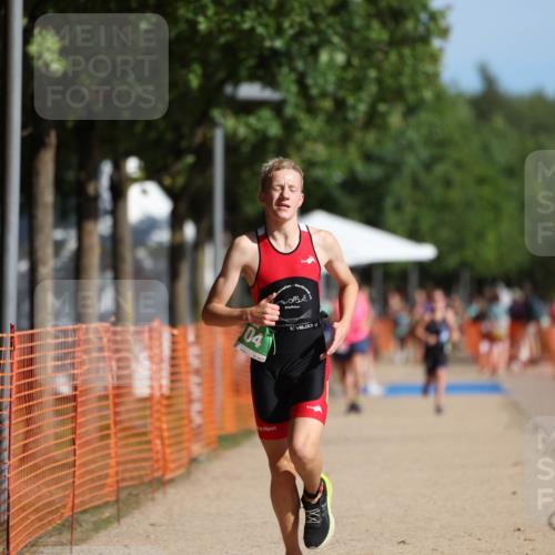 07.09.2025 - 19. Norderstedt Triathlon Michael Strokosch http://msf.ph/oto/8800118 07.09.2025 10:56:49 Laufen 98, 104 meine-sportfotos.de