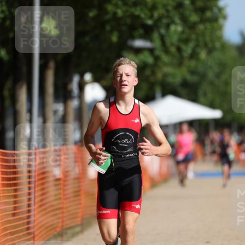 07.09.2025 - 19. Norderstedt Triathlon Michael Strokosch http://msf.ph/oto/8800145 07.09.2025 10:56:50 Laufen 98, 104 meine-sportfotos.de