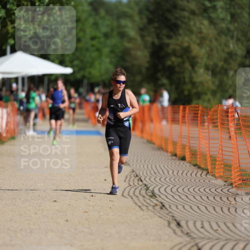 07.09.2025 - 19. Norderstedt Triathlon Michael Strokosch http://msf.ph/oto/8800223 07.09.2025 10:56:59 Laufen 122 meine-sportfotos.de