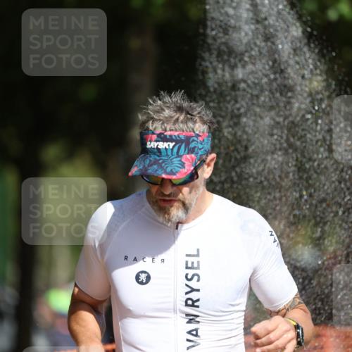 07.09.2025 - 19. Norderstedt Triathlon Michael Strokosch http://msf.ph/oto/8800305 07.09.2025 12:00:55 Laufen 284, 1152 meine-sportfotos.de