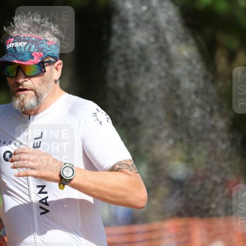 07.09.2025 - 19. Norderstedt Triathlon Michael Strokosch http://msf.ph/oto/8800316 07.09.2025 12:00:55 Laufen 284, 1152 meine-sportfotos.de