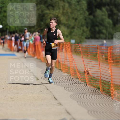 07.09.2025 - 19. Norderstedt Triathlon Michael Strokosch http://msf.ph/oto/8800329 07.09.2025 12:00:57 Laufen 284, 1152 meine-sportfotos.de