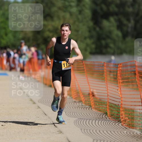 07.09.2025 - 19. Norderstedt Triathlon Michael Strokosch http://msf.ph/oto/8800366 07.09.2025 12:00:58 Laufen 284, 1152 meine-sportfotos.de
