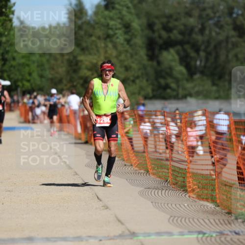 07.09.2025 - 19. Norderstedt Triathlon Michael Strokosch http://msf.ph/oto/8800413 07.09.2025 12:30:28 Laufen 303, 1294 meine-sportfotos.de