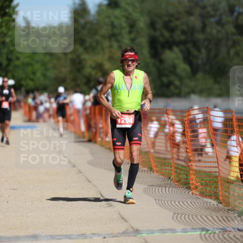 07.09.2025 - 19. Norderstedt Triathlon Michael Strokosch http://msf.ph/oto/8800432 07.09.2025 12:30:30 Laufen 303, 1294 meine-sportfotos.de