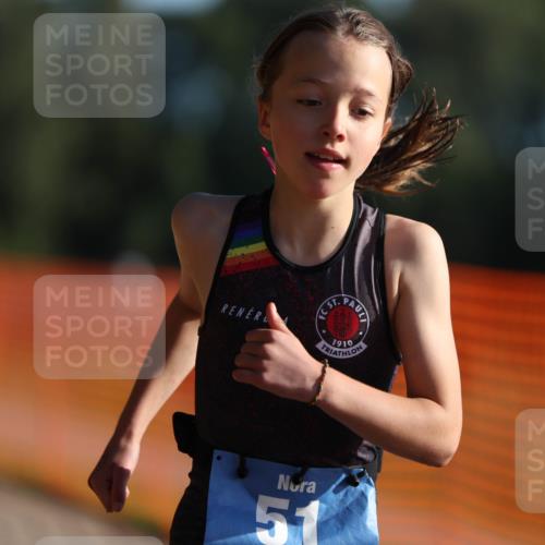 07.09.2025 - 19. Norderstedt Triathlon Michael Strokosch http://msf.ph/oto/8800552 07.09.2025 09:14:11 Laufen 30, 51 meine-sportfotos.de