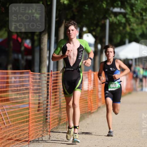 07.09.2025 - 19. Norderstedt Triathlon Michael Strokosch http://msf.ph/oto/8800623 07.09.2025 10:57:23 Laufen 94, 655, 669 meine-sportfotos.de