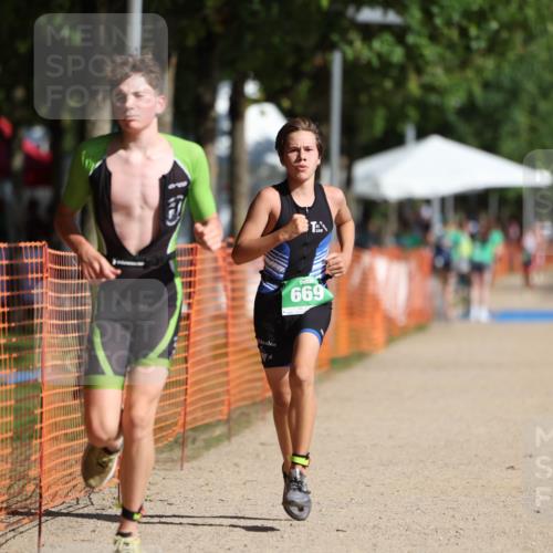 07.09.2025 - 19. Norderstedt Triathlon Michael Strokosch http://msf.ph/oto/8800630 07.09.2025 10:57:24 Laufen 655, 669 meine-sportfotos.de
