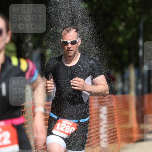 07.09.2025 - 19. Norderstedt Triathlon Michael Strokosch http://msf.ph/oto/8800685 07.09.2025 12:30:47 Laufen 822, 1280, 1343 meine-sportfotos.de