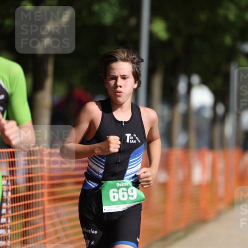 07.09.2025 - 19. Norderstedt Triathlon Michael Strokosch http://msf.ph/oto/8800698 07.09.2025 10:57:26 Laufen 655, 669 meine-sportfotos.de