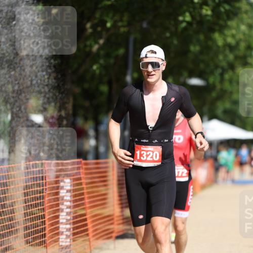 07.09.2025 - 19. Norderstedt Triathlon Michael Strokosch http://msf.ph/oto/8800809 07.09.2025 12:30:58 Laufen 710, 1300, 1320, 1372 meine-sportfotos.de