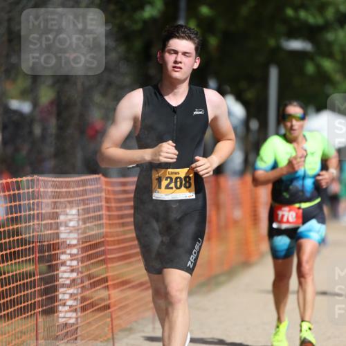 07.09.2025 - 19. Norderstedt Triathlon Michael Strokosch http://msf.ph/oto/8800891 07.09.2025 12:01:27 Laufen 770, 1208, 1301, 1332, 1348 meine-sportfotos.de