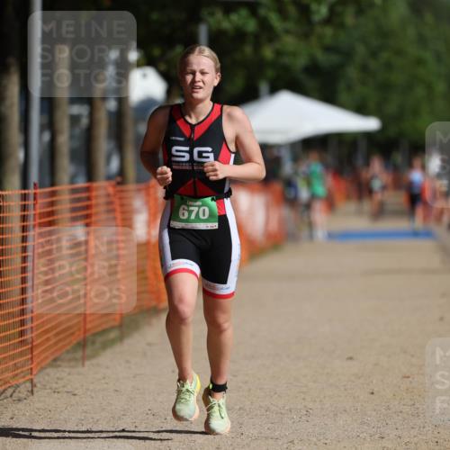 07.09.2025 - 19. Norderstedt Triathlon Michael Strokosch http://msf.ph/oto/8800914 07.09.2025 10:57:52 Laufen 60, 108, 115, 638, 670 meine-sportfotos.de