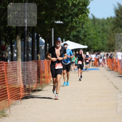 07.09.2025 - 19. Norderstedt Triathlon Michael Strokosch http://msf.ph/oto/8800929 07.09.2025 12:31:15 Laufen 215, 237 meine-sportfotos.de