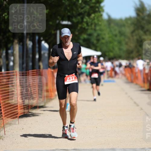 07.09.2025 - 19. Norderstedt Triathlon Michael Strokosch http://msf.ph/oto/8800969 07.09.2025 12:31:17 Laufen 215, 237, 1361 meine-sportfotos.de