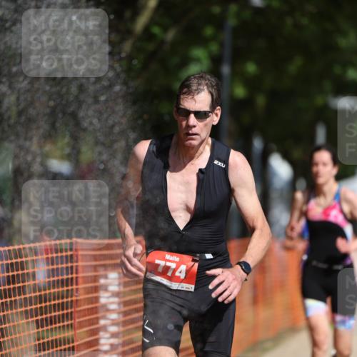 07.09.2025 - 19. Norderstedt Triathlon Michael Strokosch http://msf.ph/oto/8801091 07.09.2025 12:01:36 Laufen 148, 774, 1178, 1301, 1332, 1334 meine-sportfotos.de