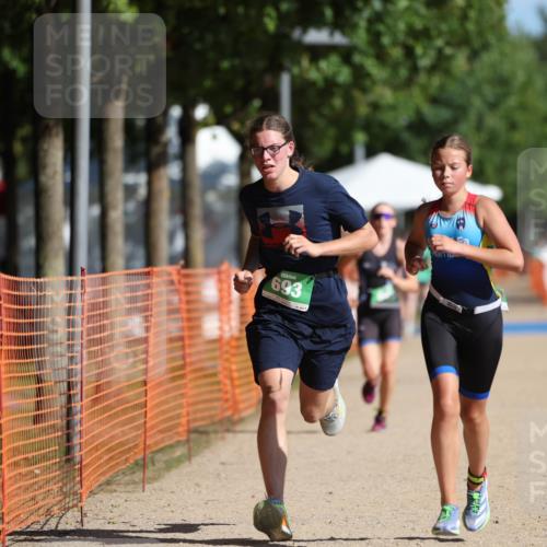 07.09.2025 - 19. Norderstedt Triathlon Michael Strokosch http://msf.ph/oto/8801160 07.09.2025 10:58:10 Laufen 57, 643, 666, 693 meine-sportfotos.de