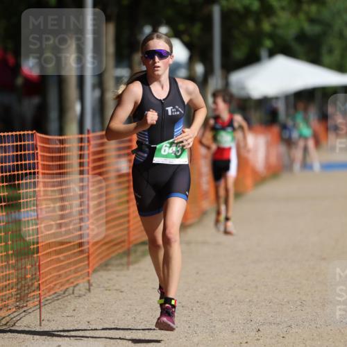 07.09.2025 - 19. Norderstedt Triathlon Michael Strokosch http://msf.ph/oto/8801237 07.09.2025 10:58:14 Laufen 57, 129, 643, 693 meine-sportfotos.de