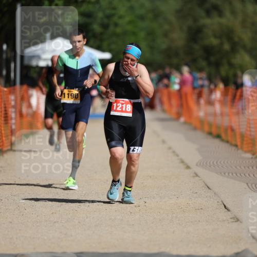 07.09.2025 - 19. Norderstedt Triathlon Michael Strokosch http://msf.ph/oto/8801298 07.09.2025 12:02:12 Laufen 1190, 1218 meine-sportfotos.de