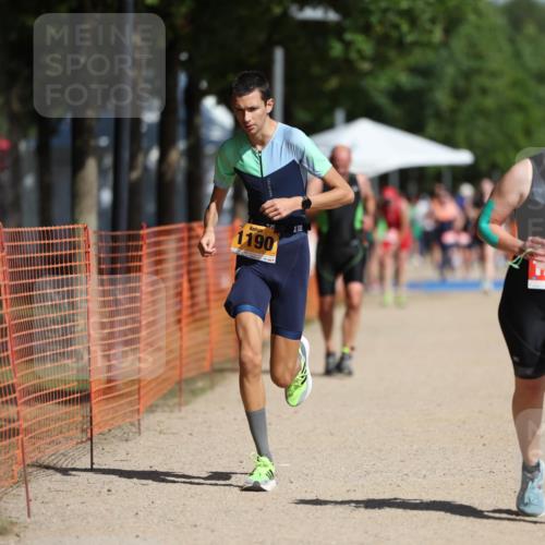 07.09.2025 - 19. Norderstedt Triathlon Michael Strokosch http://msf.ph/oto/8801321 07.09.2025 12:02:13 Laufen 1190, 1217, 1218 meine-sportfotos.de