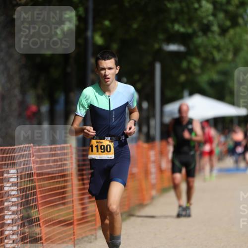 07.09.2025 - 19. Norderstedt Triathlon Michael Strokosch http://msf.ph/oto/8801351 07.09.2025 12:02:14 Laufen 1190, 1217, 1218 meine-sportfotos.de