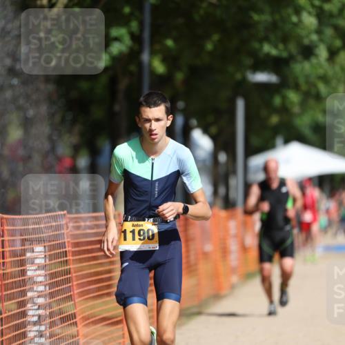07.09.2025 - 19. Norderstedt Triathlon Michael Strokosch http://msf.ph/oto/8801356 07.09.2025 12:02:15 Laufen 1190, 1217, 1218 meine-sportfotos.de