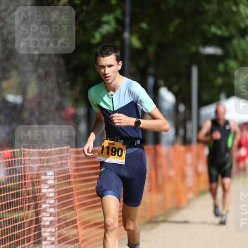07.09.2025 - 19. Norderstedt Triathlon Michael Strokosch http://msf.ph/oto/8801366 07.09.2025 12:02:15 Laufen 1190, 1217, 1218 meine-sportfotos.de