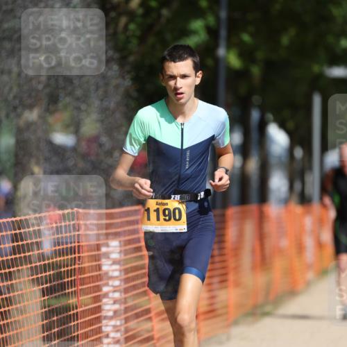 07.09.2025 - 19. Norderstedt Triathlon Michael Strokosch http://msf.ph/oto/8801373 07.09.2025 12:02:15 Laufen 1190, 1217, 1218 meine-sportfotos.de