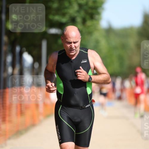 07.09.2025 - 19. Norderstedt Triathlon Michael Strokosch http://msf.ph/oto/8801484 07.09.2025 12:02:21 Laufen 1217 meine-sportfotos.de