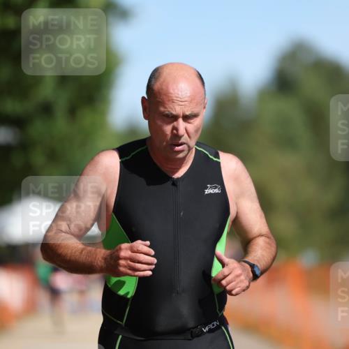 07.09.2025 - 19. Norderstedt Triathlon Michael Strokosch http://msf.ph/oto/8801526 07.09.2025 12:02:22 Laufen 1217 meine-sportfotos.de