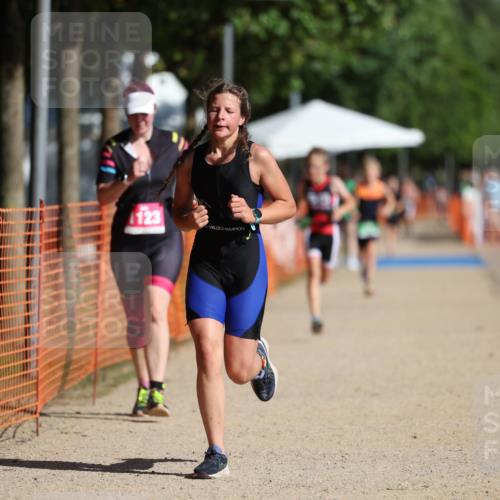 07.09.2025 - 19. Norderstedt Triathlon Michael Strokosch http://msf.ph/oto/8801787 07.09.2025 10:59:17 Laufen 64, 83, 1123 meine-sportfotos.de