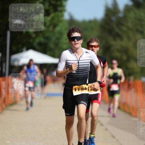 07.09.2025 - 19. Norderstedt Triathlon Michael Strokosch http://msf.ph/oto/8801862 07.09.2025 12:02:49 Laufen 1194, 1207 meine-sportfotos.de