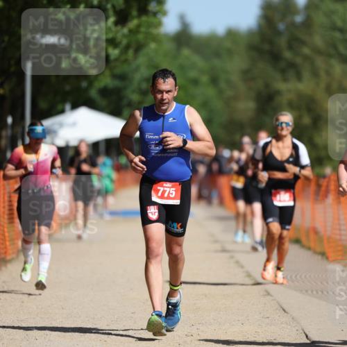07.09.2025 - 19. Norderstedt Triathlon Michael Strokosch http://msf.ph/oto/8801997 07.09.2025 12:02:55 Laufen 186, 199, 775, 784, 1207 meine-sportfotos.de