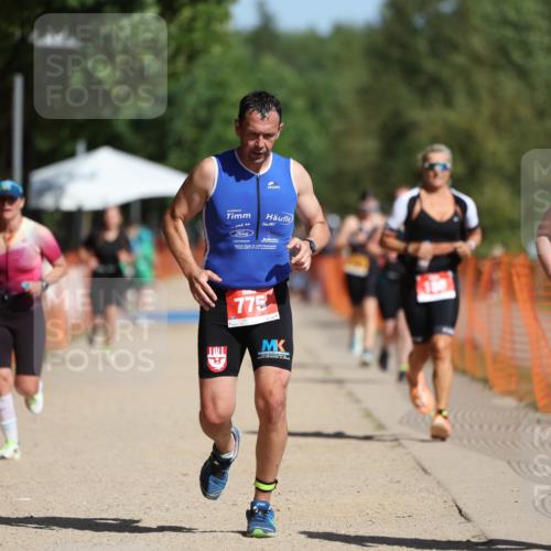 07.09.2025 - 19. Norderstedt Triathlon Michael Strokosch http://msf.ph/oto/8802011 07.09.2025 12:02:56 Laufen 186, 199, 775, 784 meine-sportfotos.de