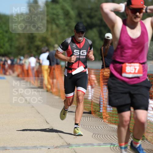 07.09.2025 - 19. Norderstedt Triathlon Michael Strokosch http://msf.ph/oto/8802033 07.09.2025 12:32:48 Laufen 695, 857 meine-sportfotos.de