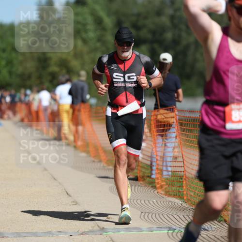 07.09.2025 - 19. Norderstedt Triathlon Michael Strokosch http://msf.ph/oto/8802039 07.09.2025 12:32:48 Laufen 695, 857 meine-sportfotos.de