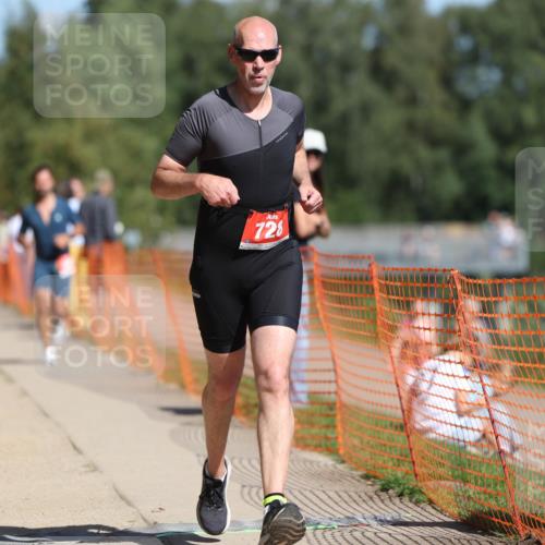 07.09.2025 - 19. Norderstedt Triathlon Michael Strokosch http://msf.ph/oto/8802154 07.09.2025 12:32:57 Laufen 245, 258, 728 meine-sportfotos.de