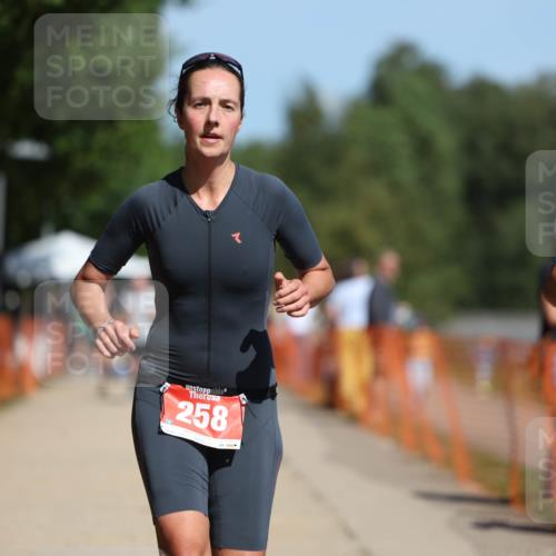 07.09.2025 - 19. Norderstedt Triathlon Michael Strokosch http://msf.ph/oto/8802245 07.09.2025 12:33:04 Laufen 245, 258 meine-sportfotos.de